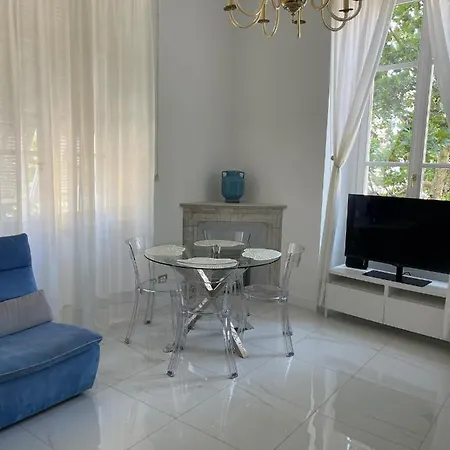 Apartment In The Heart Of Sanremo