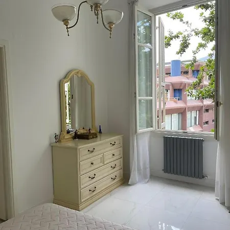 아파트 In The Heart Of 산레모